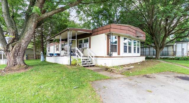 Photo of 100 Glenview Dr, Manchester, NY 14432