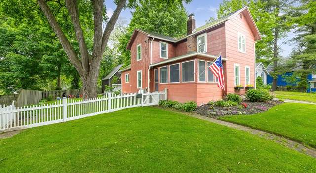 Photo of 11 Washington Rd, Pittsford, NY 14534