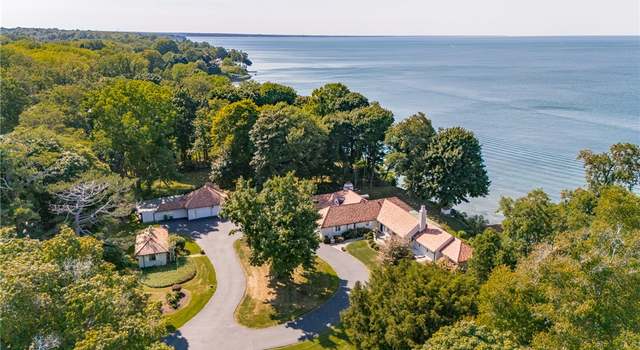 Photo of 950 Lake Rd, Webster, NY 14580
