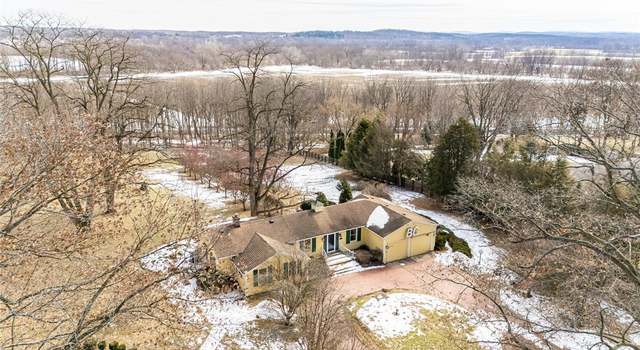 Photo of 47 Oakwood Ln, Wheatland, NY 14546