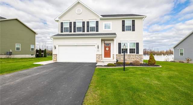 Photo of 1830 Halesworth Ln, Ontario, NY 14519