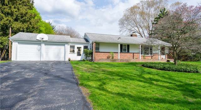 Photo of 310 Pinegrove Ave, Irondequoit, NY 14617