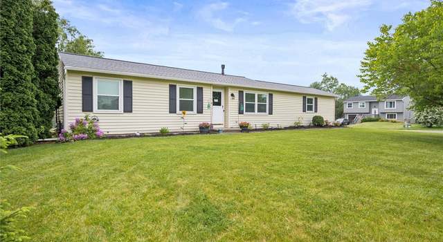 Photo of 5773 Clover Meadow Ln, Farmington, NY 14425