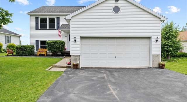 Photo of 8 Meadow Dr, Livonia, NY 14487
