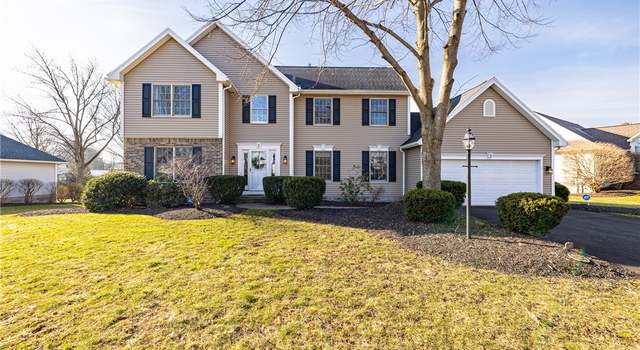 Photo of 5 Waterbury Ln, Penfield, NY 14625