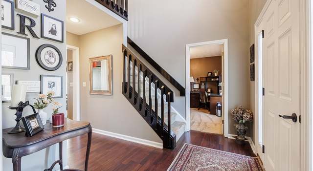 Photo of 5 Waterbury Ln, Penfield, NY 14625