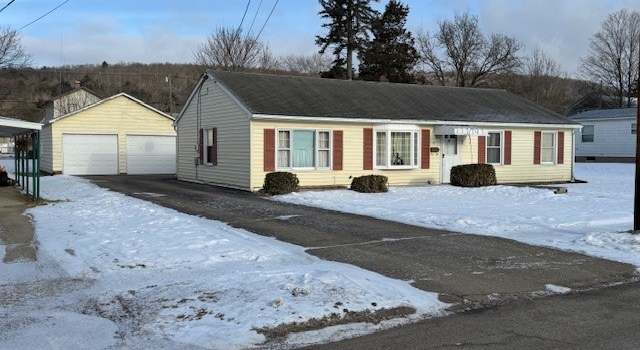 Photo of 27 School St, Wellsville, NY 14895