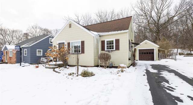 Photo of 85 Meadowbrook Rd, Rochester, NY 14620