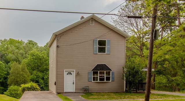 Photo of 88 Maple St, Lyons, NY 14489