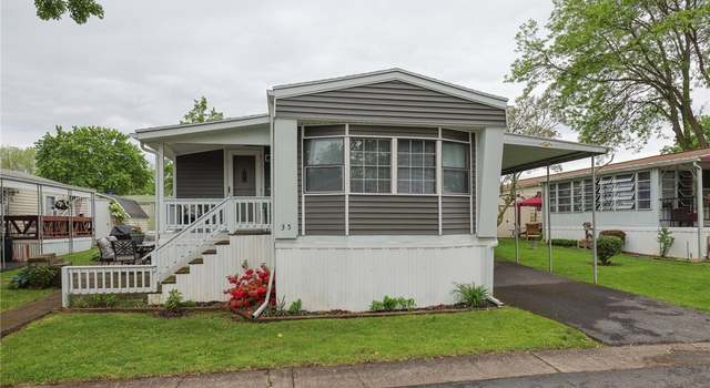 Photo of 35 Keuka Ln, Manchester, NY 14504