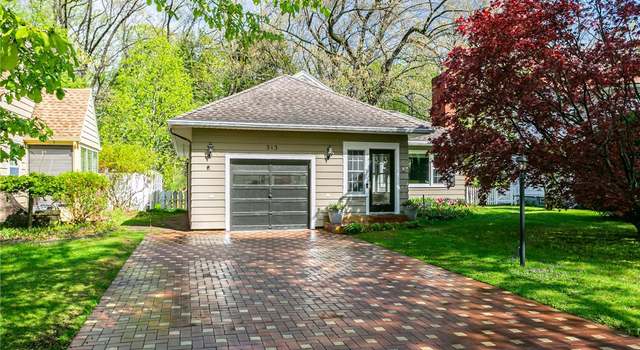 Photo of 313 Winona Blvd, Irondequoit, NY 14617