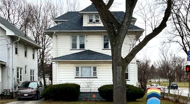 Photo of 879 Emerson St, Rochester, NY 14613