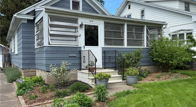 Photo of 104 Redfern Dr, Rochester, NY 14620