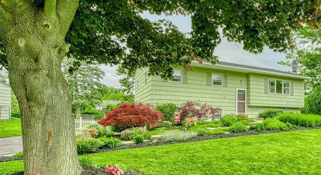 Photo of 78 Stoddard Dr, Henrietta, NY 14467