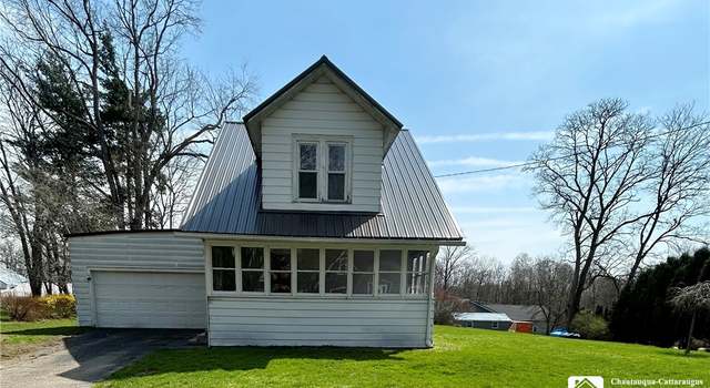 Photo of 114 Merlin Ave, Jamestown, NY 14701