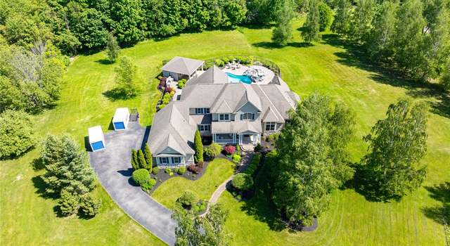 Photo of 1814 Trellis Cir, Webster, NY 14580