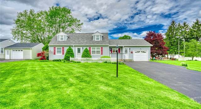 Photo of 8 Ronnie Ln, Chili, NY 14514