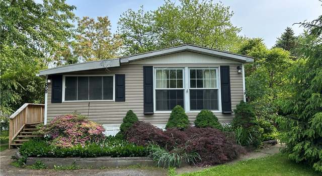 Photo of 88 Prestige Dr, Manchester, NY 14432