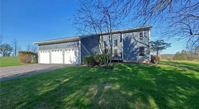 Photo of 860 W Bloomfield Rd, Mendon, NY 14472