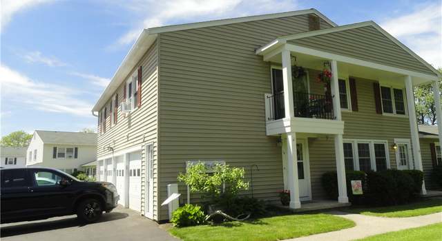 Photo of 16 Beech Holw, Perinton, NY 14450