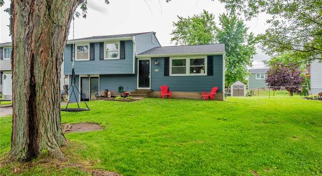 Photo of 1169 Meadowbrook Ln, Farmington, NY 14425