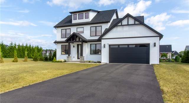 Photo of 1511 Grand Mdws, Webster, NY 14580