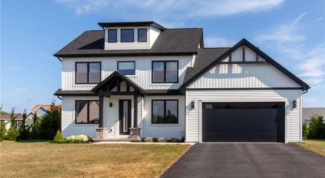 Photo of 1511 Grand Mdws, Webster, NY 14580