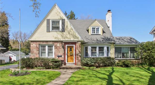 Photo of 64 Hermitage Rd, Irondequoit, NY 14617
