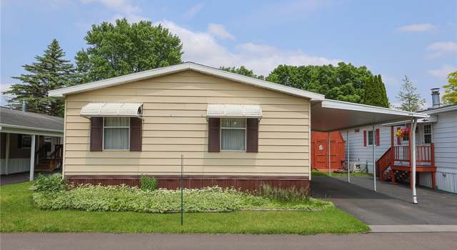 Photo of 128 Mohawk Pl, Manchester, NY 14504