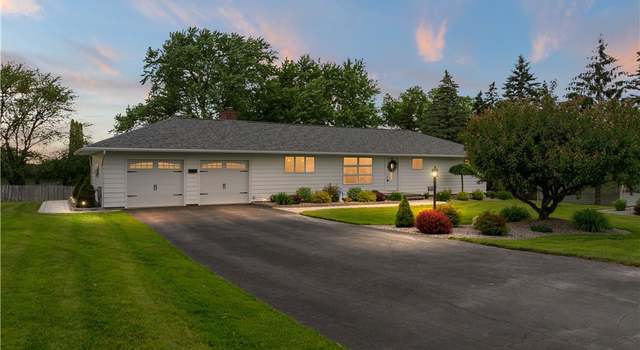 Photo of 1904 Sherman Dr, New Hartford, NY 13501