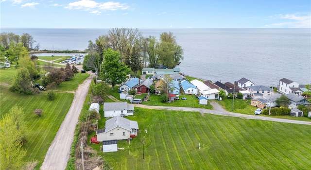 Photo of 5025 Lake Rd #24, Williamson, NY 14589