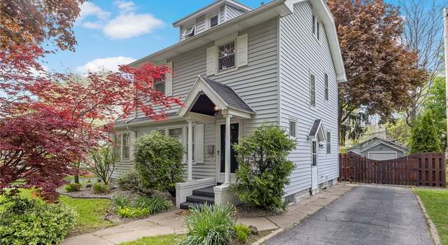 Photo of 15 Colonial Rd, Rochester, NY 14609