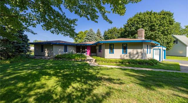 Photo of 1586 Five Mile Line Rd, Penfield, NY 14526