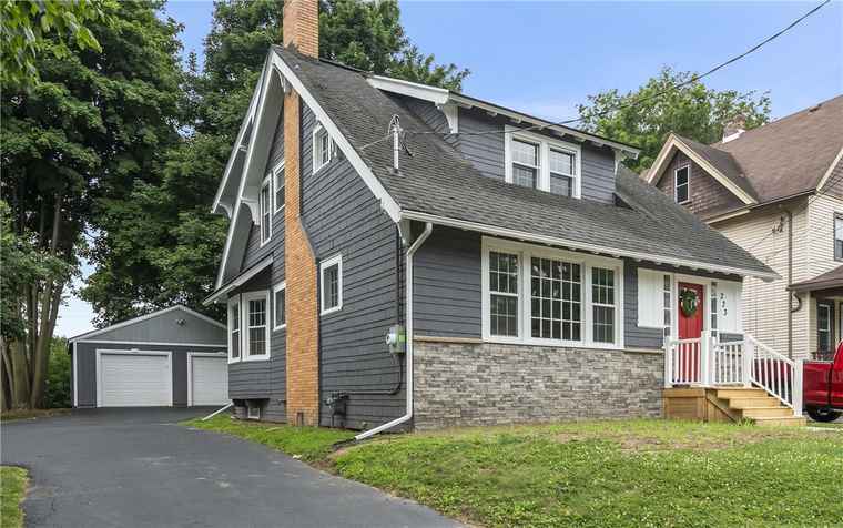 Photo of 223 Denise Rd Rochester, NY 14612