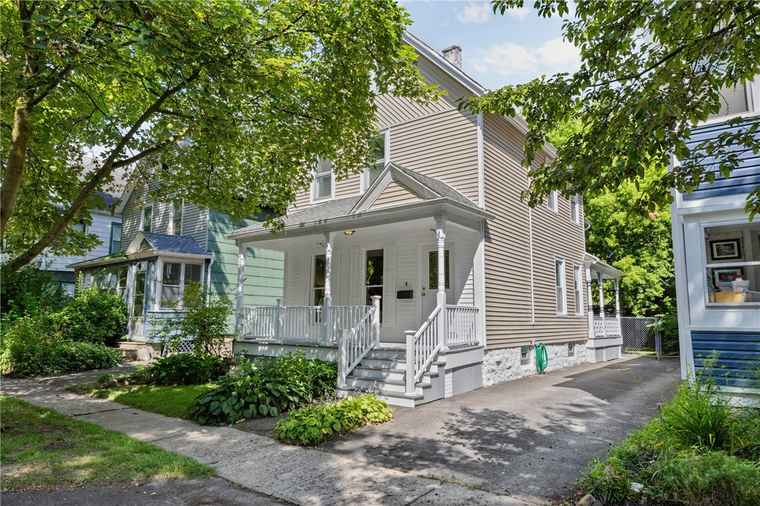 Photo of 4 Bly St Rochester, NY 14620