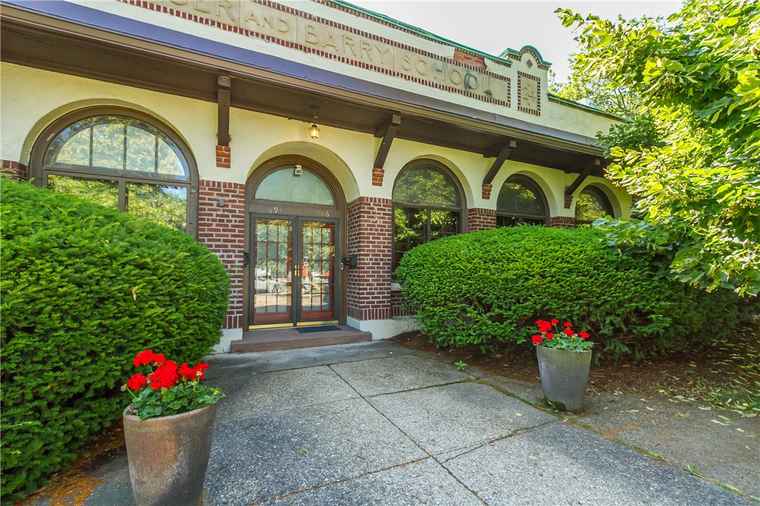 Photo of 906 Meigs St Rochester, NY 14620