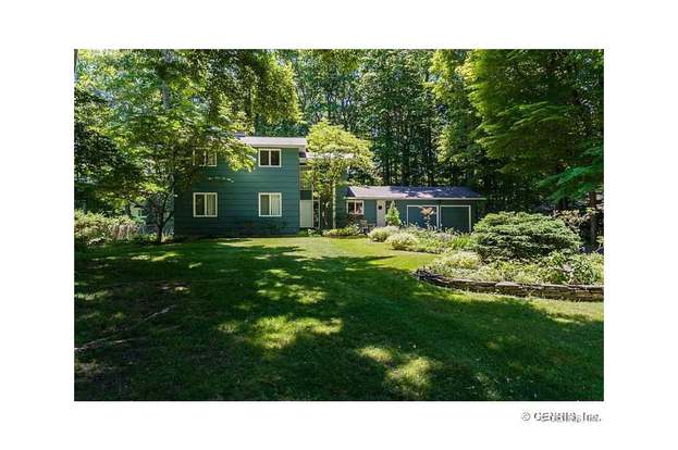 18 Hearthstone Rd Pittsford Ny 14534 Mls R308156 Redfin