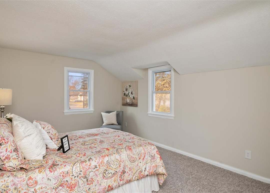 240 W Hickory St, East Rochester, NY 14445