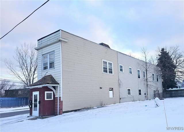 Property at 371 Riverside Ave, Buffalo, NY 14207, 5 beds