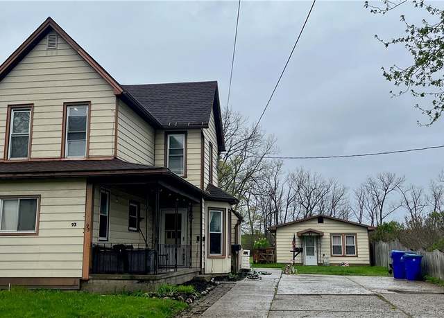 Property at 93 Martin Ave, Hamburg, NY 14219, 5 beds