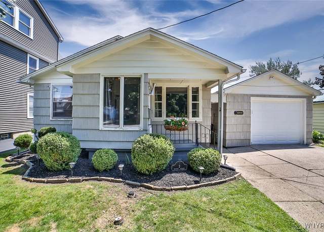 Property at 3 Banner Ave, Lancaster, NY 14086, 2 beds, 1.5 baths