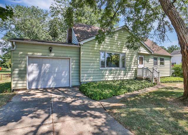 Property at 153 Jefferson Ave, North Tonawanda, NY 14120, 4 beds, 2 baths