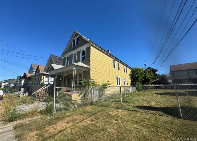 Property at 246 Oneida St, Buffalo, NY 14206, 9 beds, 3 baths