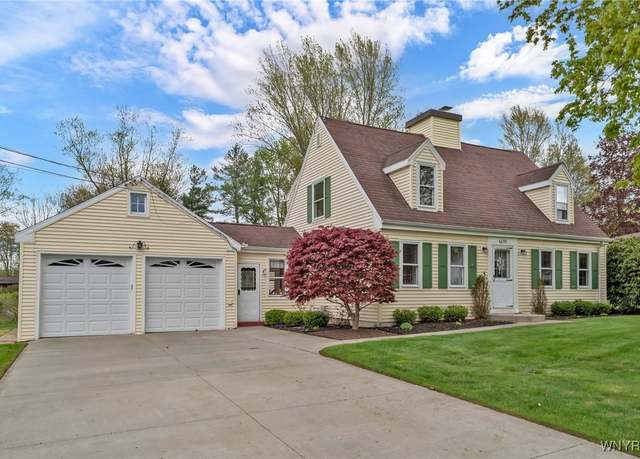 Property at 6699 Vail Dr, Hamburg, NY 14075, 3 beds, 1.5 baths