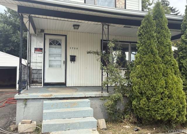 Property at 3208 Lockport Rd, Niagara, NY 14305, 3 beds, 1.5 baths