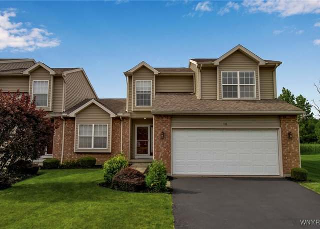 Property at 18 Hedge Ln, Lancaster, NY 14086, 2 beds, 2.5 baths