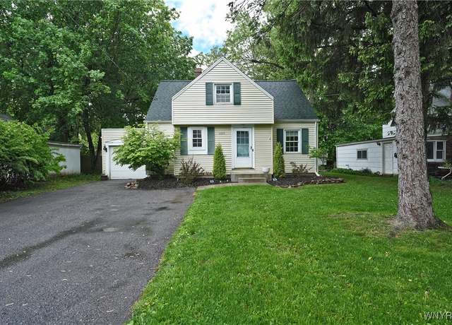 Property at 4334 Connection Dr, Clarence, NY 14221, 3 beds, 1.5 baths