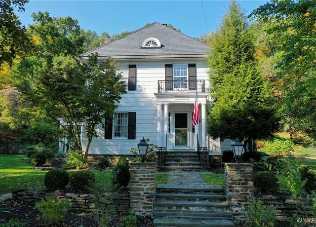 Property at 80 Lake St, Urbana, NY 14840, 4 beds, 3.5 baths