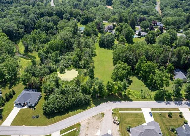 Property at 7 Reed Hill Dr, Aurora, NY 14052