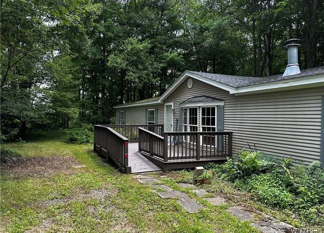 Property at 6659 Cross Rd, Great Valley, NY 14741, 4 beds, 2 baths